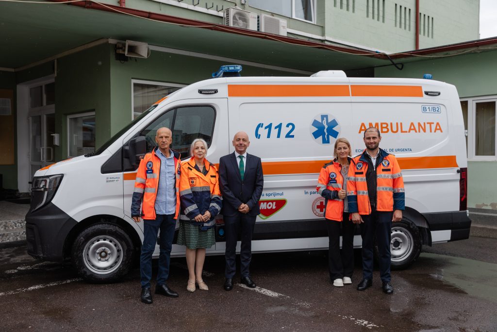 MOL Rom&acirc;nia a donat Serviciului Județean de Ambulanță Brașov o ambulanță complet echipată, cu incubator neonatal
 - poza 1