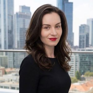 Casiana Dușa, de la Duțescu și Asociații, a devenit primul avocat român care obține certificarea în Standardele Shariah: Dezvoltarea acestei expertize juridice poate schimba relația României cu investitorii din Orientul Mijlociu - poza 1