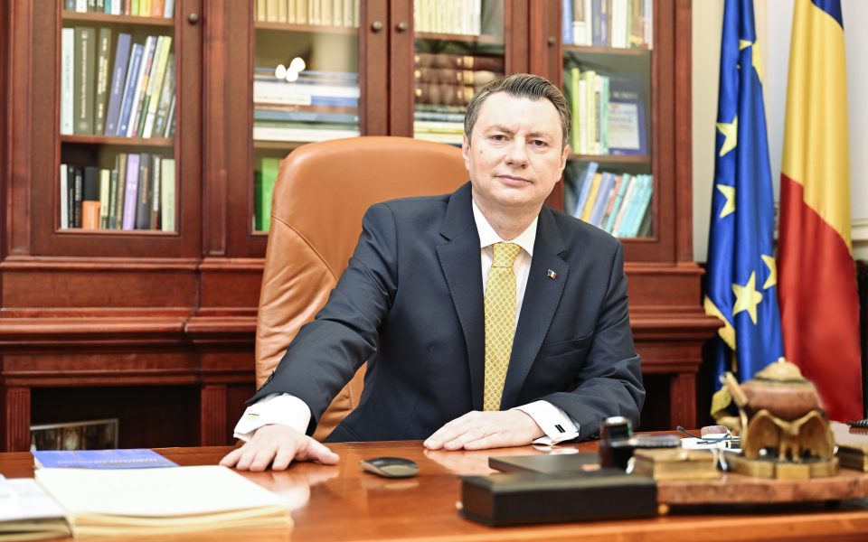 Viceguvernatorul BNR Cosmin Marinescu: Fitch a avut argumente tehnice pentru menținerea ratingului României; competitivitatea exporturilor este cheia reducerii dezechilibrelor externe