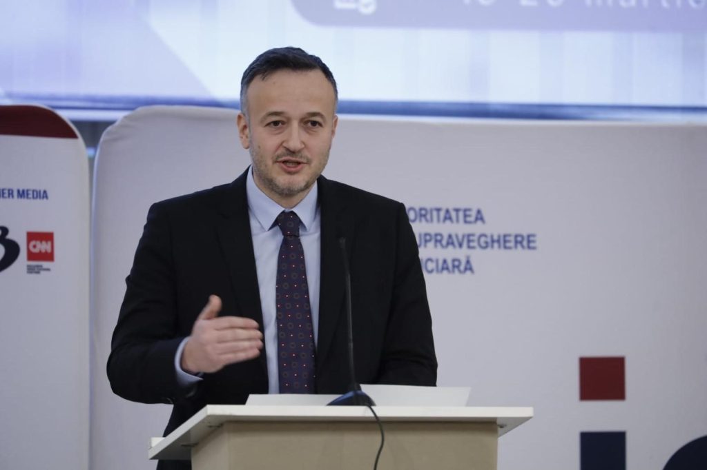 Gabriel-Ioan Avrămescu (ASF): &bdquo;Educația financiară nu te &icirc;nvață cum să te &icirc;mbogățești. Te &icirc;nvață cum să nu pierzi&rdquo;
 - poza 1