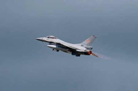MApN: Dronă intrată în spațiul aerian al României; au fost ridicate de la sol două avioane de luptă - poza 1
