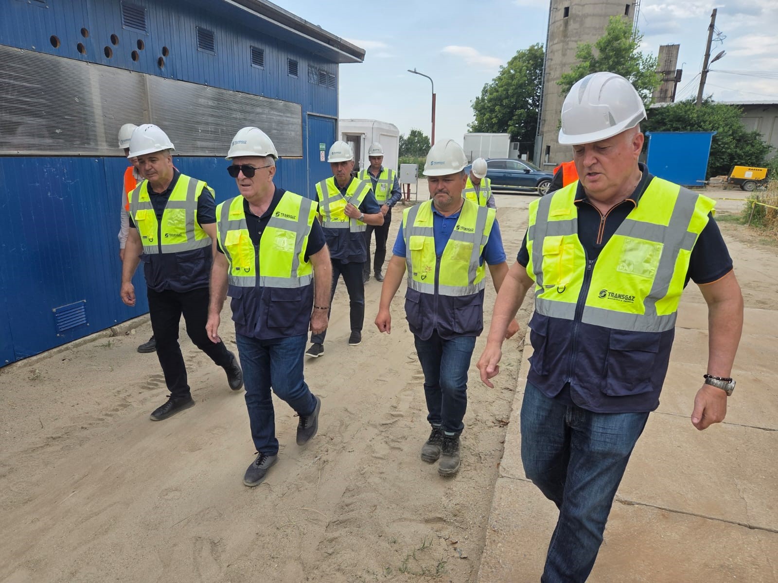 Transgaz avansează cu proiectul strategic Ghercești&ndash;Jitaru. Ion Sterian, directorul general Transgaz, a verificat stadiul lucrărilor la investiția de 374 milioane de lei
 - poza 5