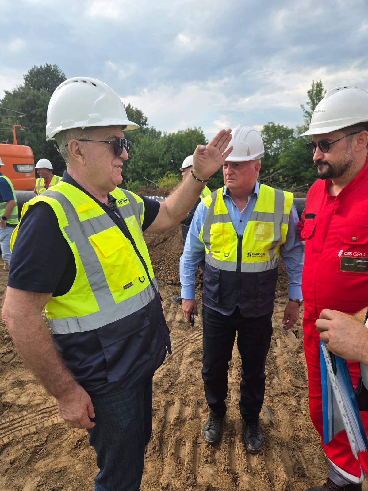 Ion Sterian, directorul general Transgaz, a inspectat lucrările la conducta Tetila&ndash;Horezu&ndash;R&acirc;mnicu V&acirc;lcea, investiție de 303 milioane de lei
 - poza 6