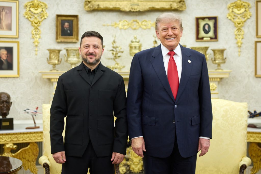 Ucraina: Volodimir Zelenski anunţă că Donald Trump a acceptat să acorde Kievului licenţe pentru a produce rachete Patriot
 - poza 1