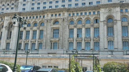 Alianţa pentru Unirea Românilor susţine eliminarea votului online la Camera Deputaţilor - poza 1
