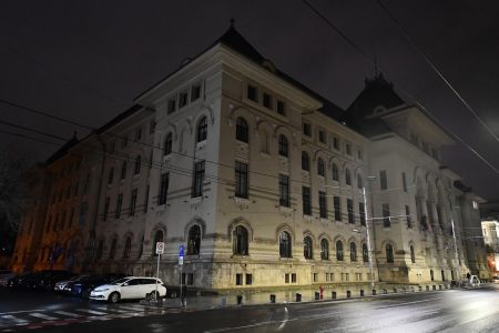 Primăria Capitalei aplică 25 de măsuri pentru reducerea consumului de energie electrică: Stingem luminile și facem economie de energie! - poza 1