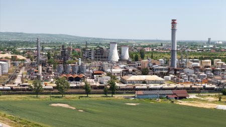 Rompetrol Rafinare investește în energie regenerabilă pentru rafinăria Vega Ploiești; Valoarea totală a investiției este estimată la aproape 27 de milioane de lei - poza 1