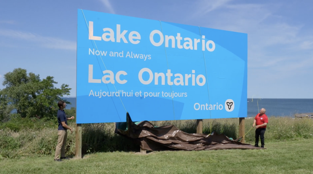 Canada instalează un panou uriaș &bdquo;Lake Ontario&rdquo;, &icirc;n replică la decizia lui Trump de a redenumi lacul &bdquo;Lake America&rdquo;
 - poza 1