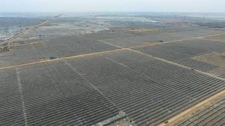 India construiește un gigant energetic de 30 GW: Khavda ar urma să devină cel mai mare parc de energie regenerabilă din lume - poza 1