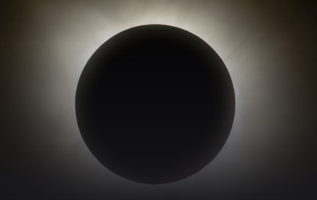 Spania se pregătește pentru eclipsa totală de Soare. Milioane de oameni vor vedea cum se face noapte în jurul orei 20:30; În România, eclipsa va putea fi observată parțial, în special în vestul și nord-vestul țării - poza 1