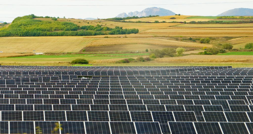 BERD acordă un &icirc;mprumut de 120 milioane euro pentru a sprijini energia regenerabilă din Rom&acirc;nia
 - poza 1