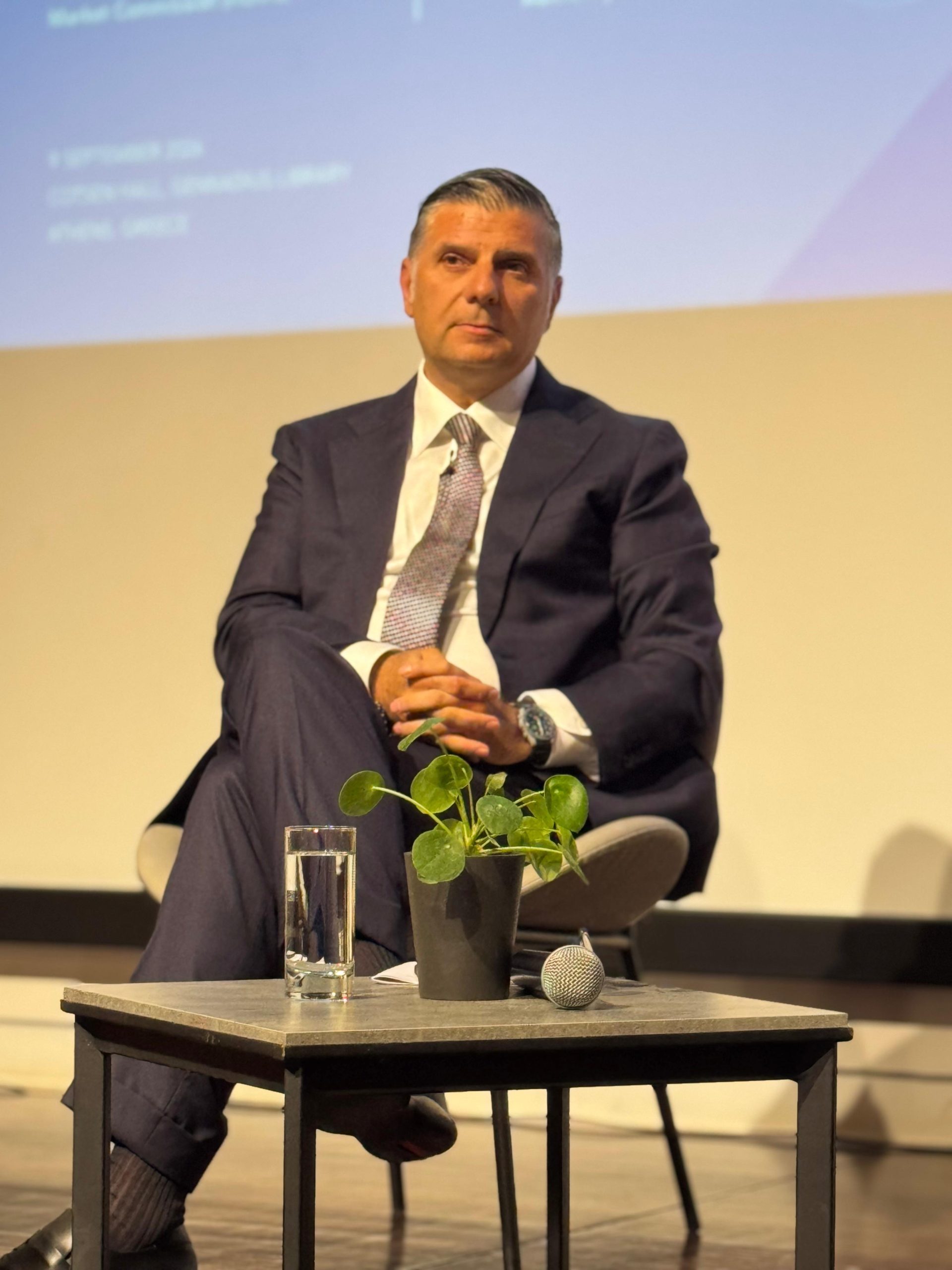 Alexandru Petrescu, Președinte ASF: Decizii pentru interesul național &icirc;ntr-o dimensiune europeană &ndash; ASF la Simpozionul HCMC de la Atena
 - poza 4