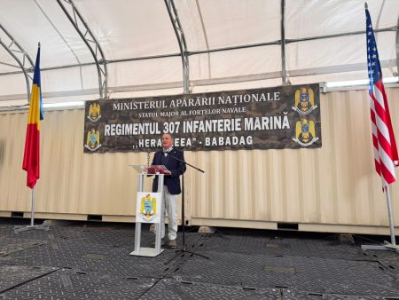 SUA și România marchează sosirea primelor nouă vehicule amfibii de asalt AAV; Ambasadorul Darryl Nirenberg: „Descurajarea se bazează pe capabilități, dar Alianța se bazează pe încredere” - poza 1