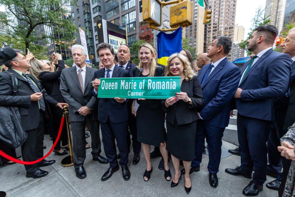 Nicușor Dan și Mirabela Grădinaru au inaugurat la New York &bdquo;The Queen Marie of Romania Corner&rdquo;, la 100 de ani de la turneul Reginei Maria &icirc;n SUA; Regina Maria, &bdquo;ambasadorul&rdquo; Rom&acirc;niei &icirc;n America
 - poza 1