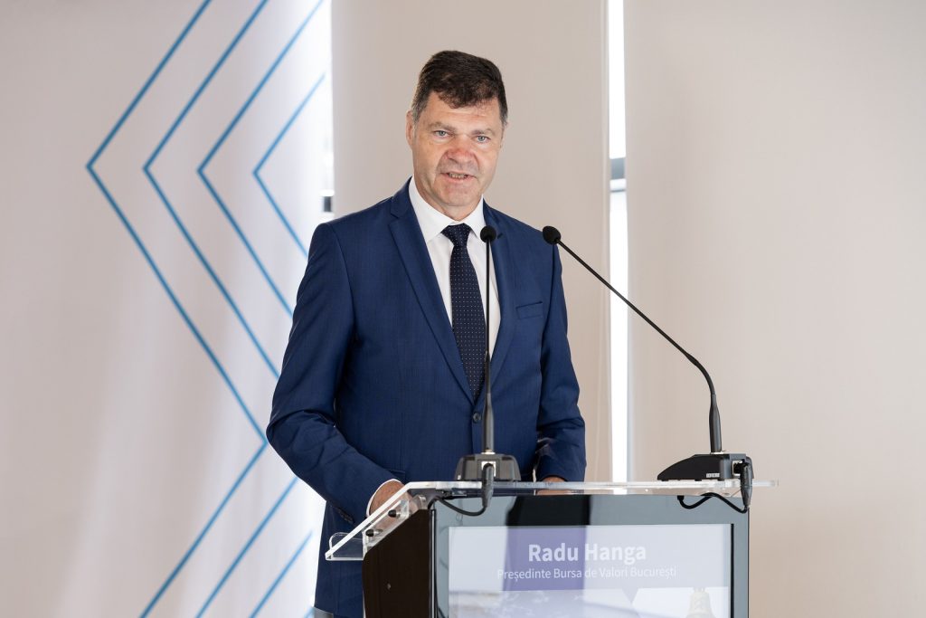 25 de ani de prezență a OMV Petrom la BVB &ndash; Radu Hanga: &bdquo;La 25 de ani de la prima tranzacție, OMV Petrom continuă să scrie viitorul Rom&acirc;niei&rdquo;
 - poza 1
