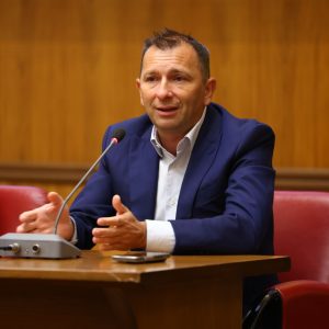 Andrei Cionca, despre selecția unui nou administrator FP: Fondul Proprietatea ar putea deveni un vehicul prin care capitalul instituțional să fie atras și investit în economie - poza 1