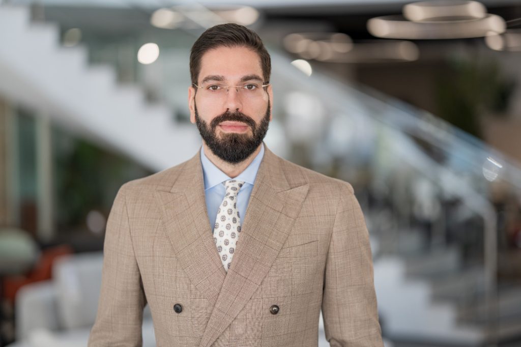 Jakubowicz, AAFBR: Scenariul de bază este menţinerea ratingului BBB-, cu perspectivă negativă
 - poza 1