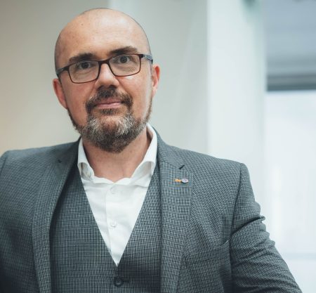 Născut la Timișoara, Hans-Thomas Tillschneider este considerat „creierul” programului radical al AfD din Saxonia-Anhalt - poza 1