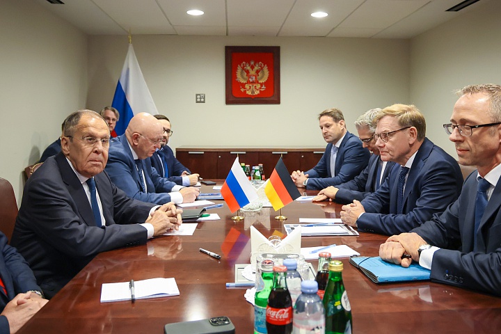 Canale de dialog germano-ruse în plin război din Ucraina: reuniuni discrete la Baku și Abu Dhabi, Nord Stream revine în discuție, iar Berlinul reia contactul direct cu Moscova
- poza 2