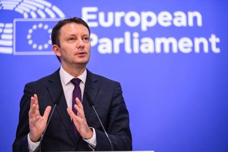 Siegfried Mureșan: Parlamentul European respinge „din start” tăierile propuse de Președinția irlandeză la viitorul buget al UE / „Nu putem cere Uniunii Europene să facă mai mult, în timp ce îi tăiem bugetul” - poza 1