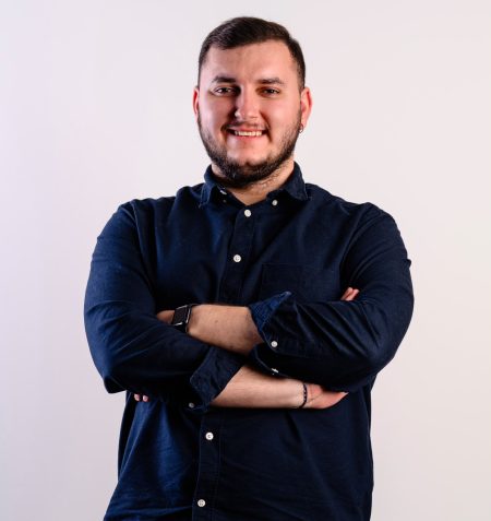 Cristi Tutulan (FEL): România țintește o producție de 153.000 de tone de hidrogen regenerabil pe an și peste 2.100 MW de electrolizoare până în 2030, dar diferența dintre ambiții și realitate este uriașă - poza 1