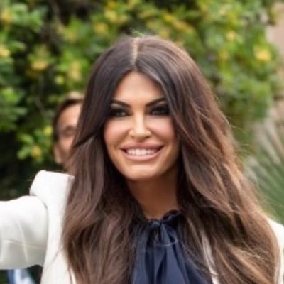 Casa Albă îi cere demisia ambasadoarei americane în Grecia, Kimberly Guilfoyle - poza 1