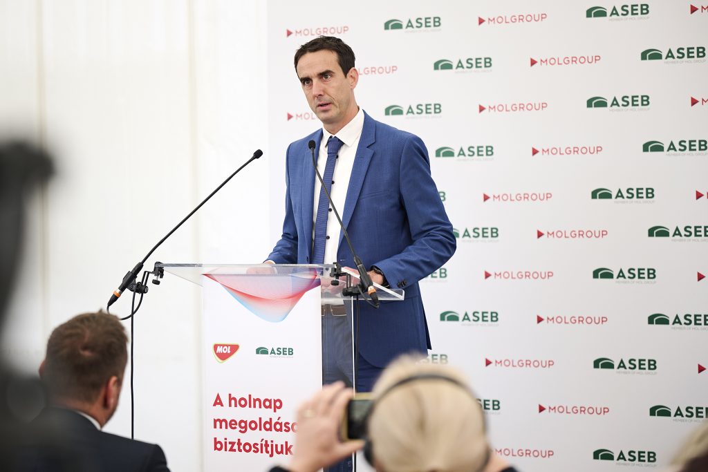 &Aacute;d&aacute;m Horv&aacute;th, MOL: Hidrogenul va face parte din viitorul mix de combustibili, &icirc;nsă dezvoltarea sa este mai complexă și presupune inclusiv construirea unei infrastructuri noi; Este necesară mai multă flexibilitate din partea Bruxelles-ului
 - poza 1