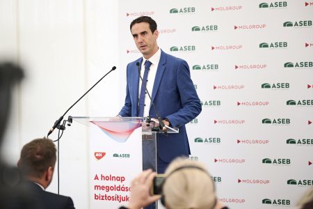 Ádám Horváth, MOL: Hidrogenul va face parte din viitorul mix de combustibili, însă dezvoltarea sa este mai complexă și presupune inclusiv construirea unei infrastructuri noi; Este necesară mai multă flexibilitate din partea Bruxelles-ului - poza 1