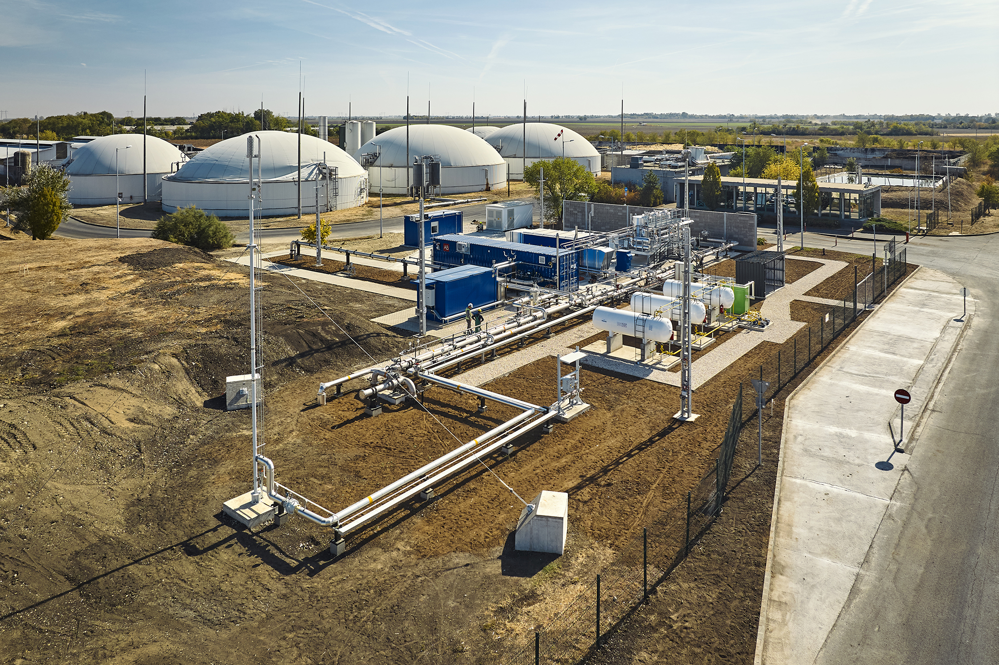 MOL a inaugurat prima sa unitate de producție a biometanului; investiție de peste 2,7 miliarde de forinți / Peste 7 milioane mc de gaze naturale vor fi &icirc;nlocuiți anual cu energie regenerabilă
 - poza 2