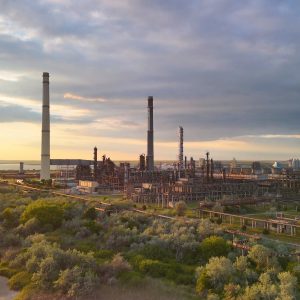 Rompetrol Rafinare lansează un proiect pentru construirea unei centrale fotovoltaice cu o capacitate instalată de 9,4 MW în rafinăria Petromidia  - poza 1