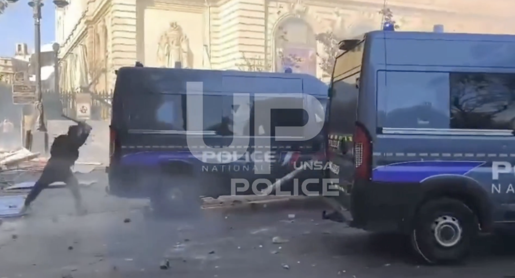 855 de arestări la Paris, pe fondul protestelor privind condiţiile din şcoli şi costul vieţii
 - poza 1