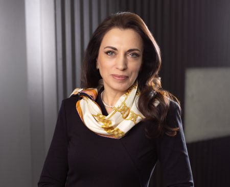 Rom&acirc;nia &icirc;și consolidează vocea &icirc;n ospitalitatea europeană prin reprezentanții FIHR. Simona Constantinescu a fost numită &icirc;n Comitetul Executiv HOTREC, iar Laura Elly Naghi &icirc;n Comitetul de Dialog Social Sectorial al asociației europene a ospitalității
 - poza 1