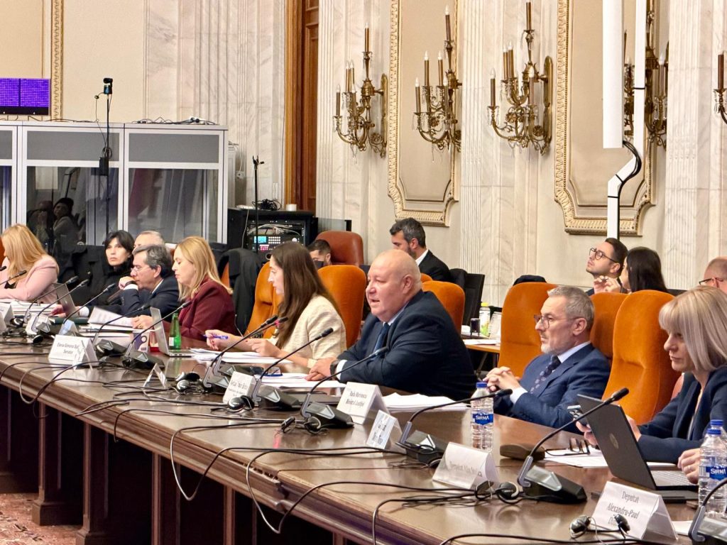 UNBR: Persoanele fizice &icirc;și pot redacta singure actele, iar firmele pot utiliza &icirc;n continuare consilieri juridici; proiectul Legii avocaturii va fi revizuit
 - poza 1