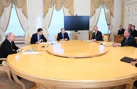 Putin: Prețurile mondiale la motorină au scăzut cu 5-6% după anunțul privind livrările rusești către SUA. Primele petroliere, pregătite să plece pe 22 octombrie - poza 1