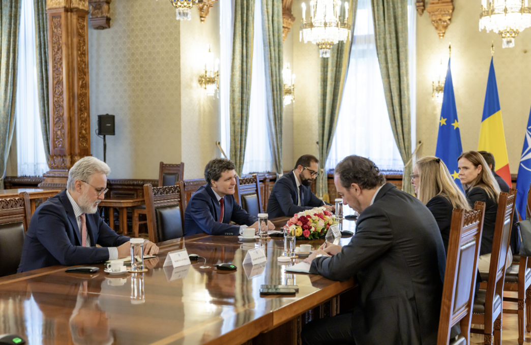 CEO-ul OMV, Emma Delaney, &icirc;nt&acirc;lniri cu Nicușor Dan și Ilie Bolojan, la București. Discuții la cel mai &icirc;nalt nivel &icirc;n contextul proiectului Neptun Deep
 - poza 2