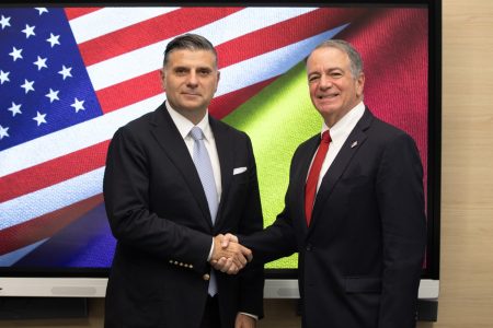 Președintele ASF Alexandru Petrescu și ambasadorul Statelor Unite ale Americii în România – Darryl Nirenberg: Parteneriatul cu instituțiile americane, în sprijinul unei piețe financiare românești mai competitive - poza 1