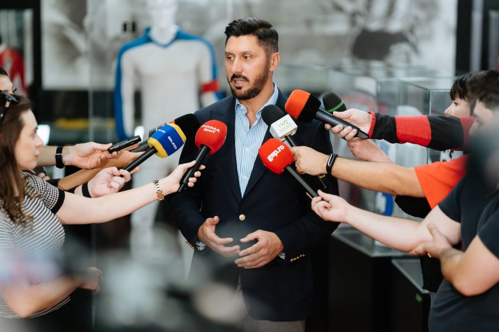 De la golurile pentru Rom&acirc;nia la formarea noilor generații: povestea lui Ciprian Marica, celebrată la Muzeul Fotbalului
 - poza 1