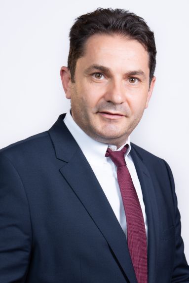 Sorin Graure, Rompetrol Rafinare: Peste jumătate din prețul carburanților reprezintă taxe și accize; Aproape 70% din producția companiei a fost direcționată către piața românească; Graure: Modificările fiscale de la o lună la alta produc efecte negative în lanț - poza 1