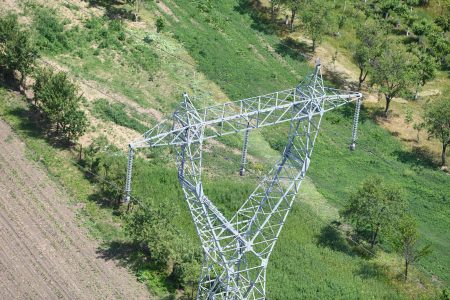 Transelectrica alocă 2,3 miliarde de lei pentru dezvoltarea interconexiunilor electrice ale României. Numărul liniilor ar putea crește de la 11 la 19 până în 2035 - poza 1