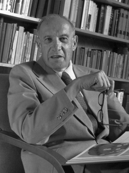 Citatul săptămânii: “Cel mai important lucru în comunicare este să auzi ceea ce nu se spune.” – Peter Drucker - poza 1