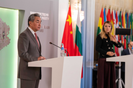 Ministrul chinez de Externe: Parteneriatele cu China ajută Bulgaria să ajungă în avangarda europeană a stocării energiei - poza 1