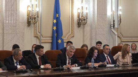 Daniel Zamfir, propus ministru al Economiei: Deficitul comercial a ajuns la 22,4 miliarde de euro, iar producția industrială a scăzut cu 3,7%; relansarea economică și reindustrializarea, prioritățile mandatului - poza 1